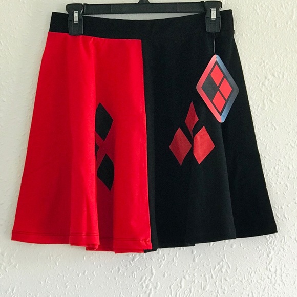 DC Comics Dresses & Skirts - ♦️DC Comics Harley Quinn Skirt♦️